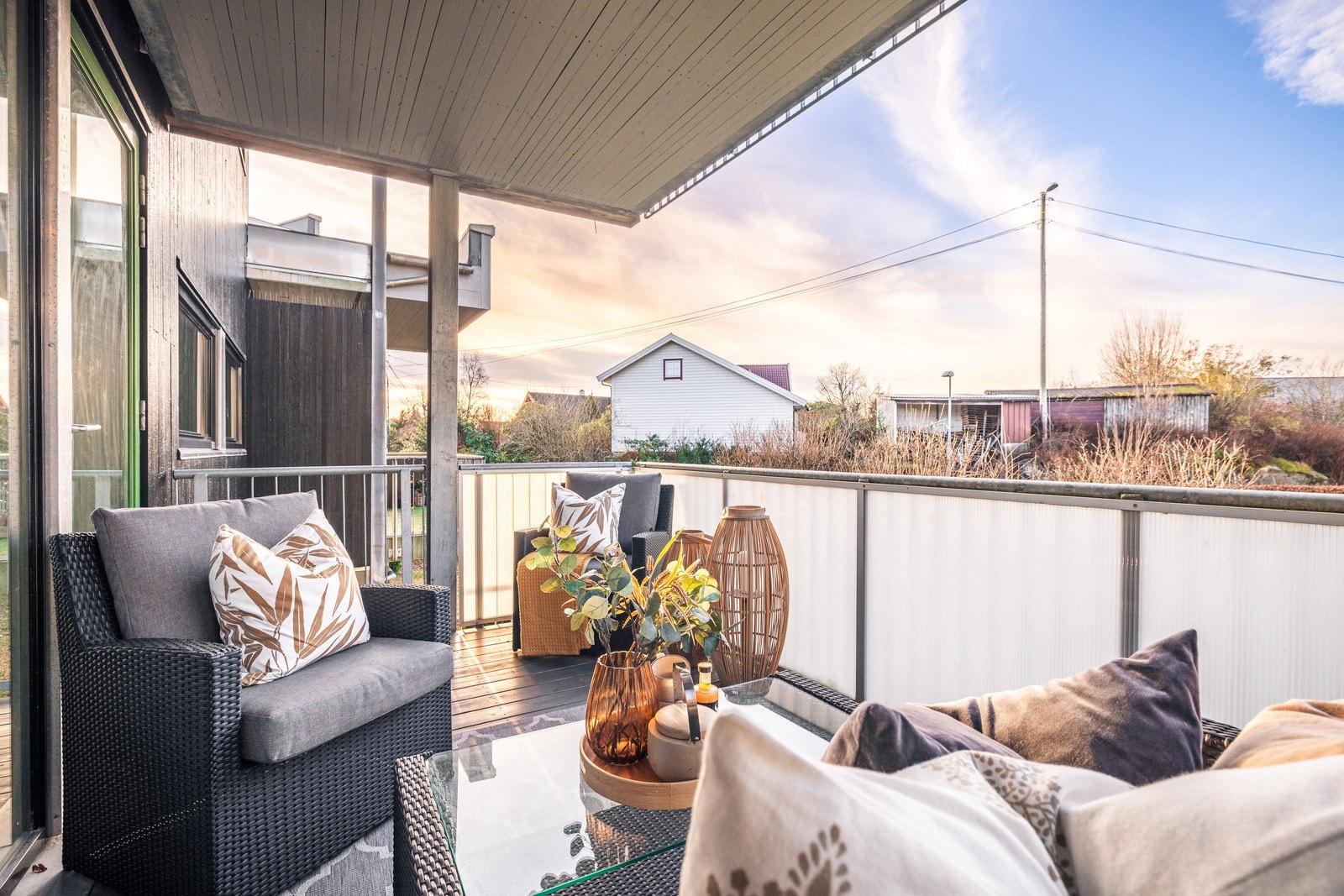 Altanen er 9 kvm og har god plass til sittegruppe. Galleribilde