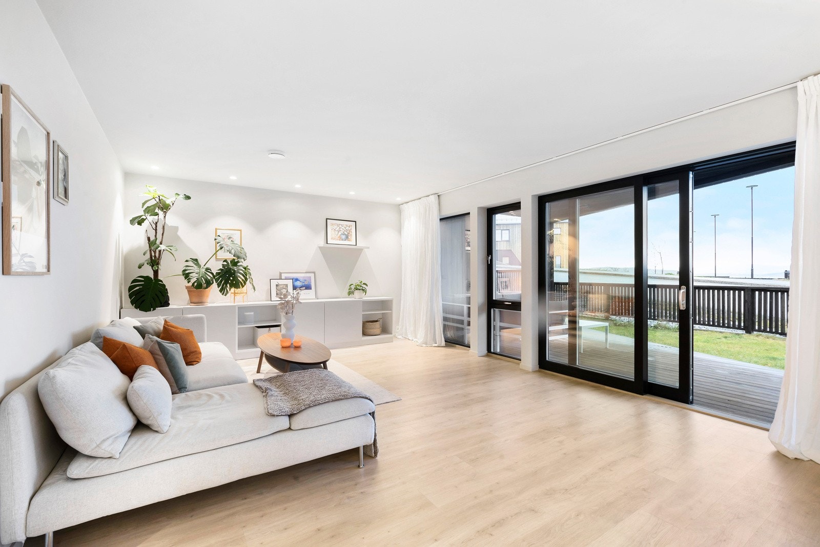 Leiligheten er ny fra 2023 og holder en gjennomgående god standard. Galleribilde