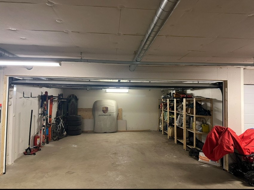 Garasje med plass til 2 biler