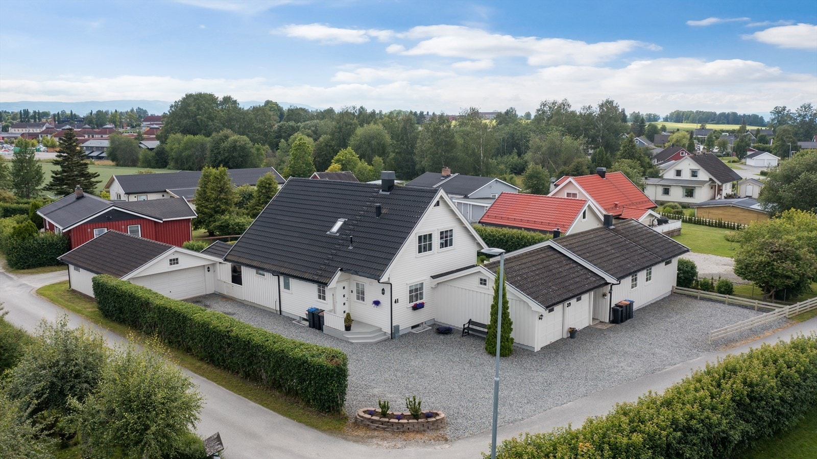 DNB Eiendom v/ Glenn Kristen Strand og Marita Brennodden presenterer Sannervegen 39 og 41! Galleribilde