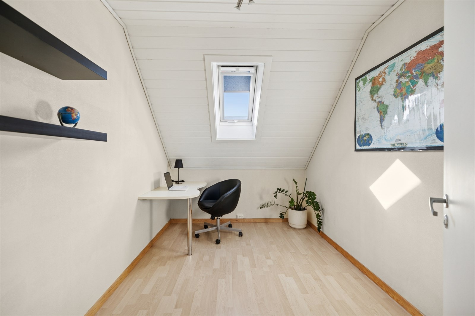 Byggemeldt kott. Rommet er ikke godkjent for varig opphold. Galleribilde