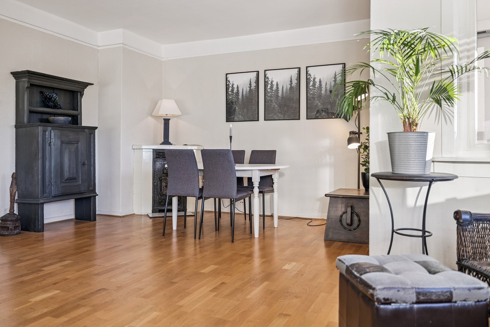 Spisestuedel i stuen Galleribilde