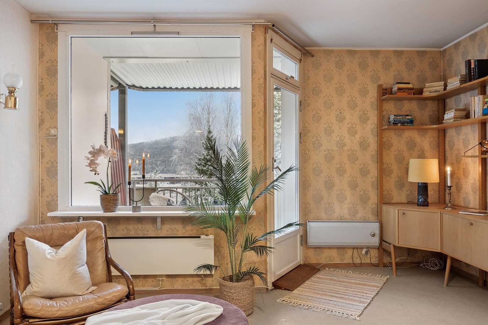 Leiligheten fremstår som et oppussingsobjekt med behov for total oppgradering. Galleribilde