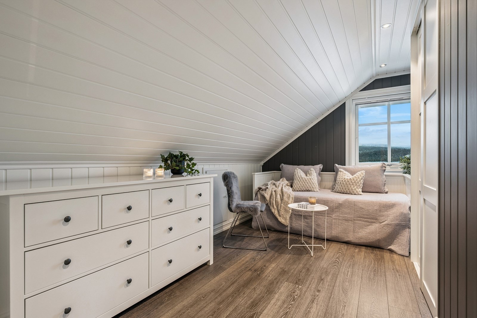 Soverom nr. 2 Galleribilde