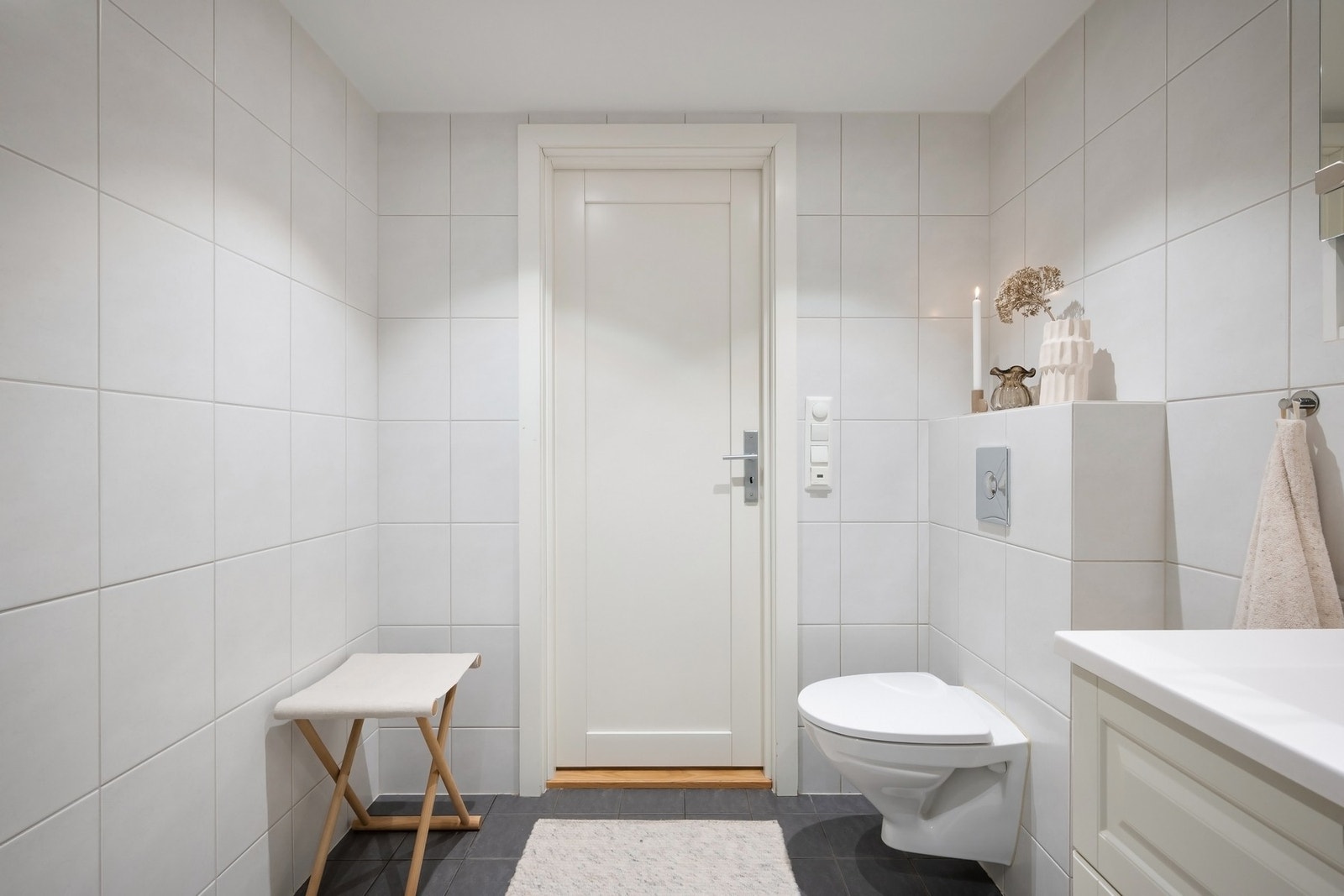 Flislagt baderom med gulvvarme. Galleribilde