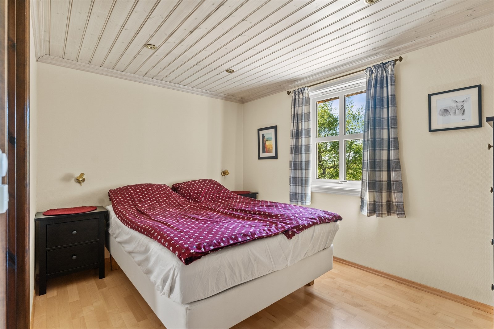 Hovesoverommet ligger i 1. etg (1 av 4) Galleribilde