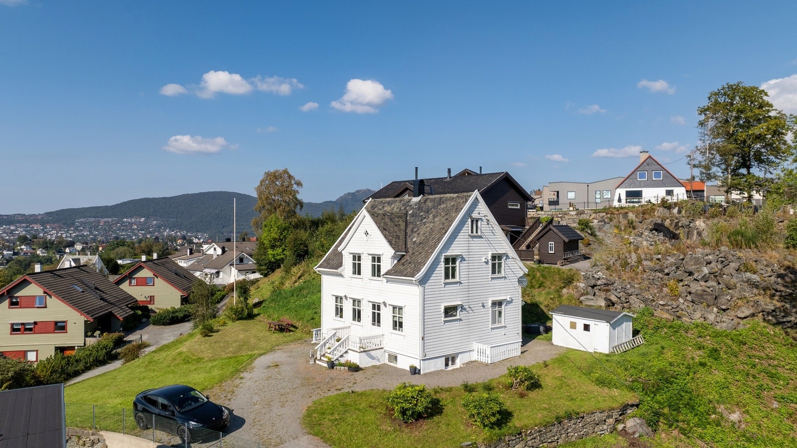 Det er også en 10 minutters gange til dagligvarebutikk og Nesttun sentrum. Galleribilde