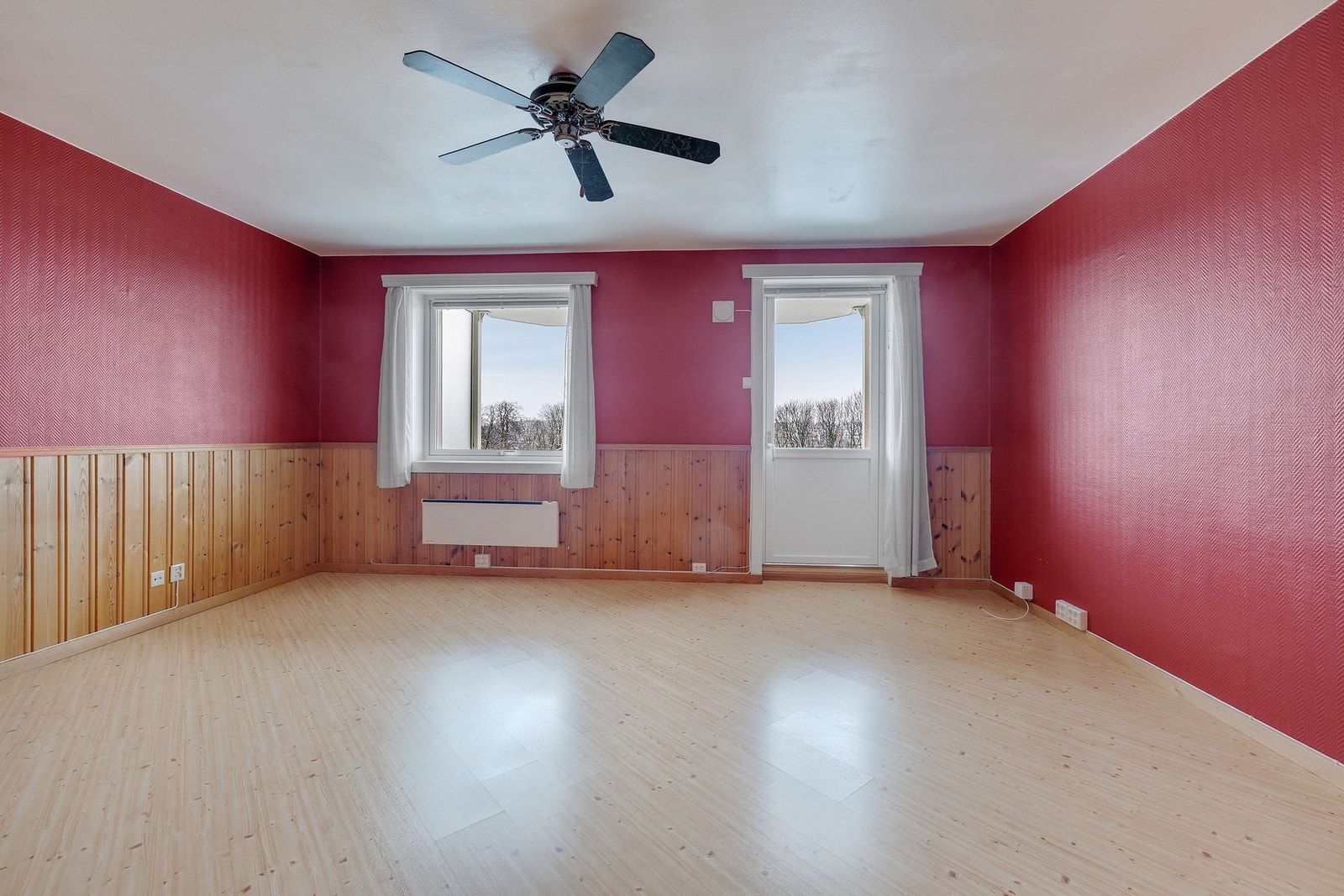 Vinduer og balkongdør ble byttet ut i 2022 Galleribilde