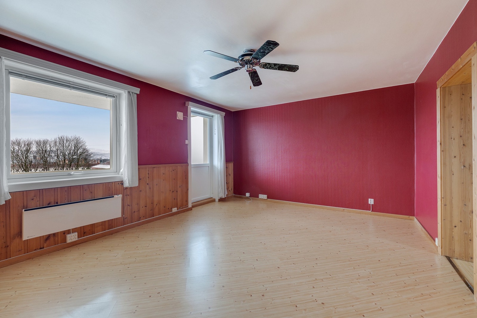 Leiligheten ligger fritt og høyt til med lite innsyn Galleribilde