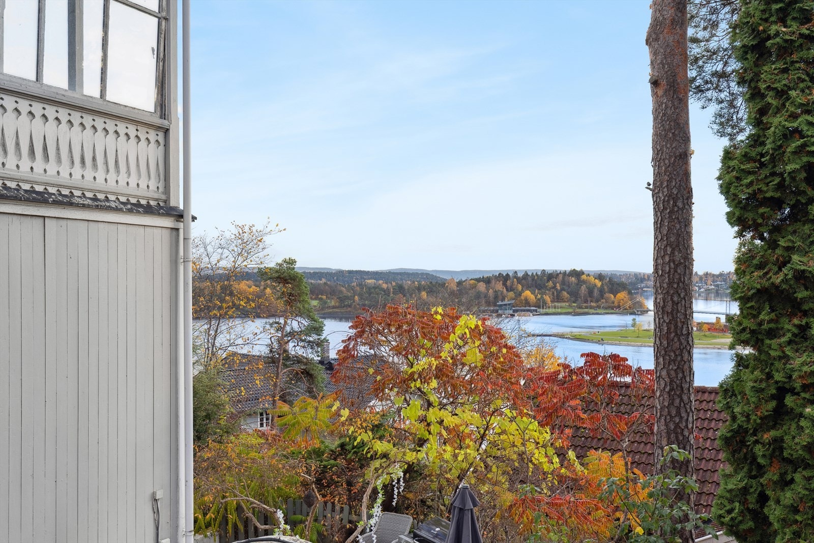 Fra eiendommen er det nydelig fjordutsikt! Galleribilde