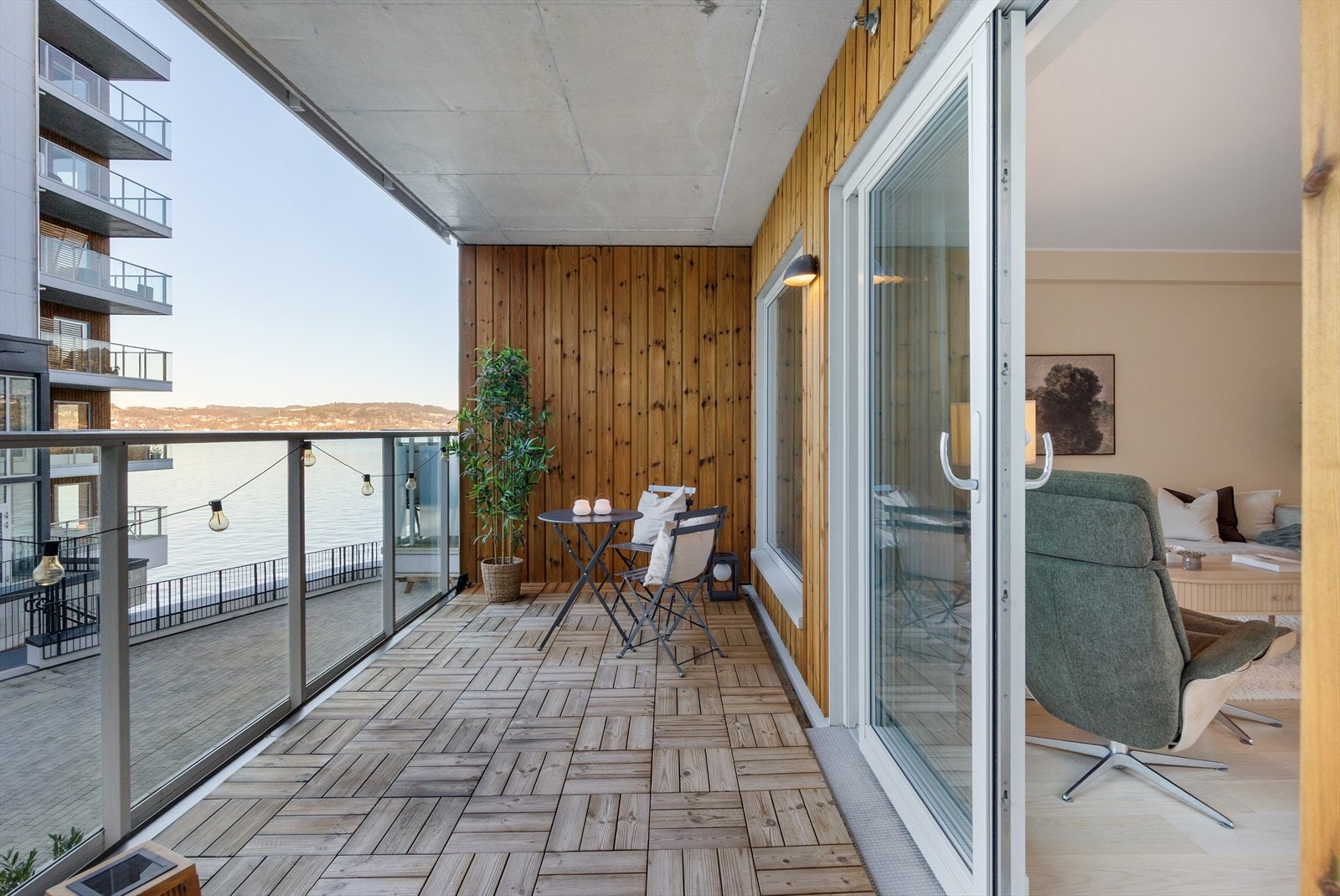 Balkong på 14 m² med utgang fra stue Galleribilde