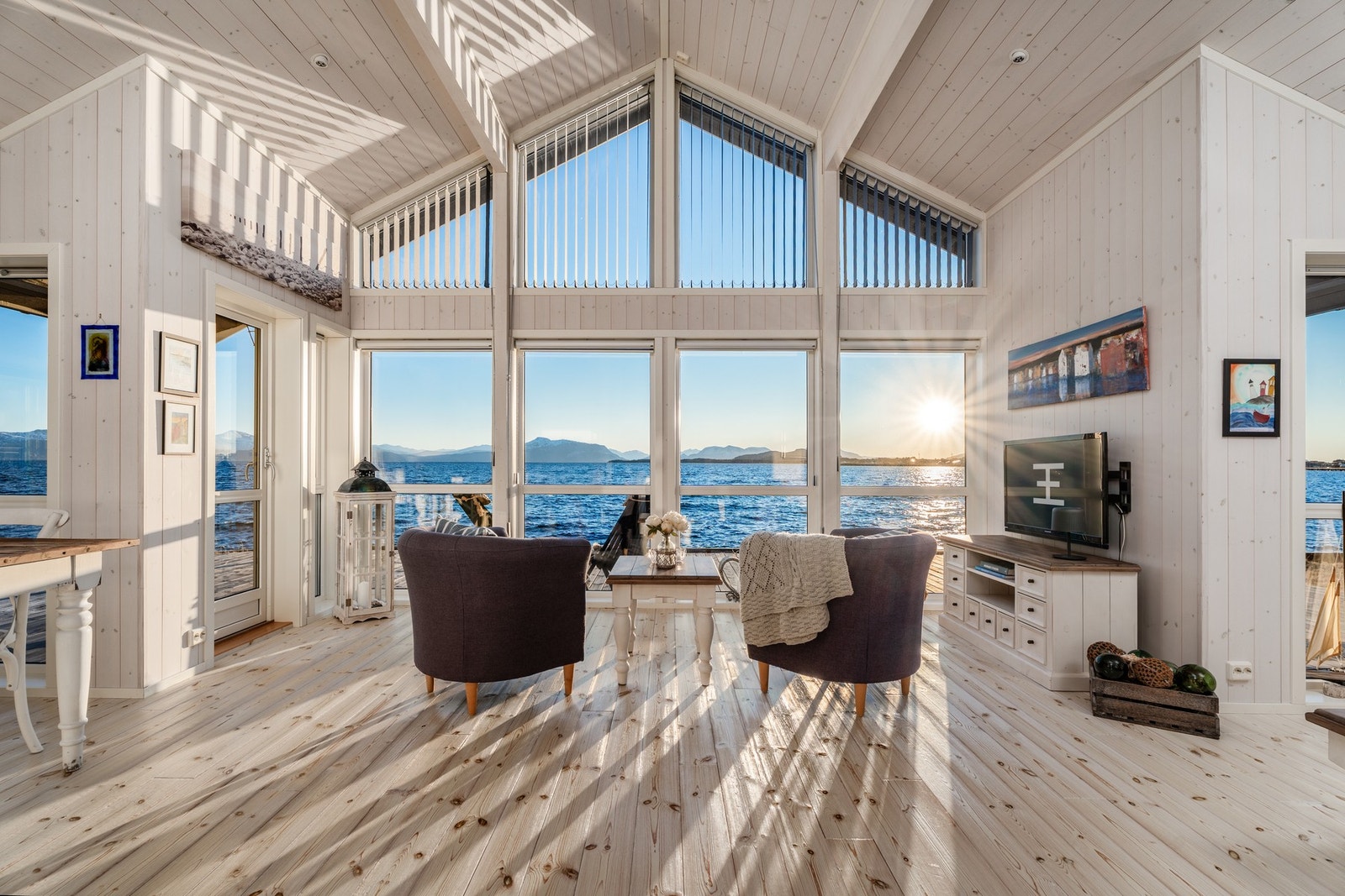 Denne unike utsikten er det første som møter synet ditt i det du går inn i stuen. Galleribilde