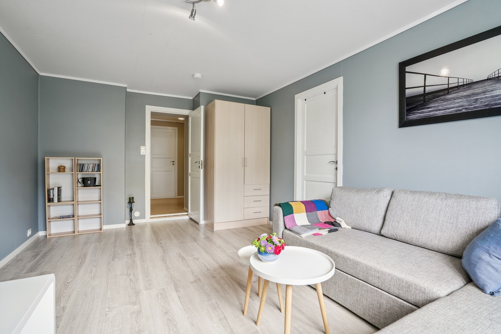 Stuen gir boligen et verdifullt ekstra oppholdsrom. Galleribilde