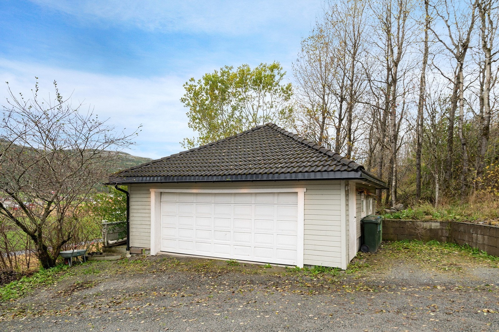 Dobbelgarasjen måler ca. 52 kvm. Galleribilde