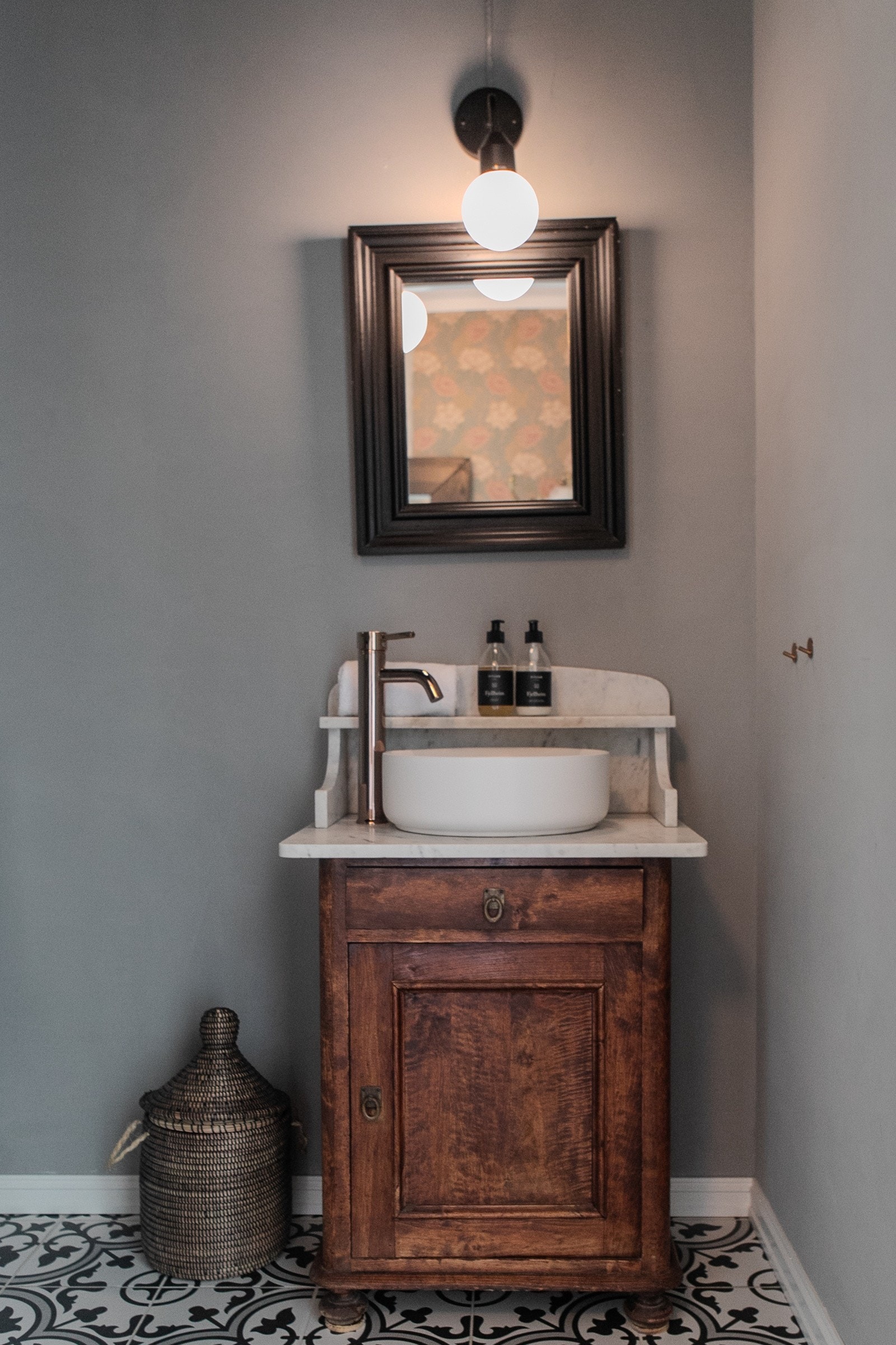 Suiten har eget toalettrom og bad. Galleribilde