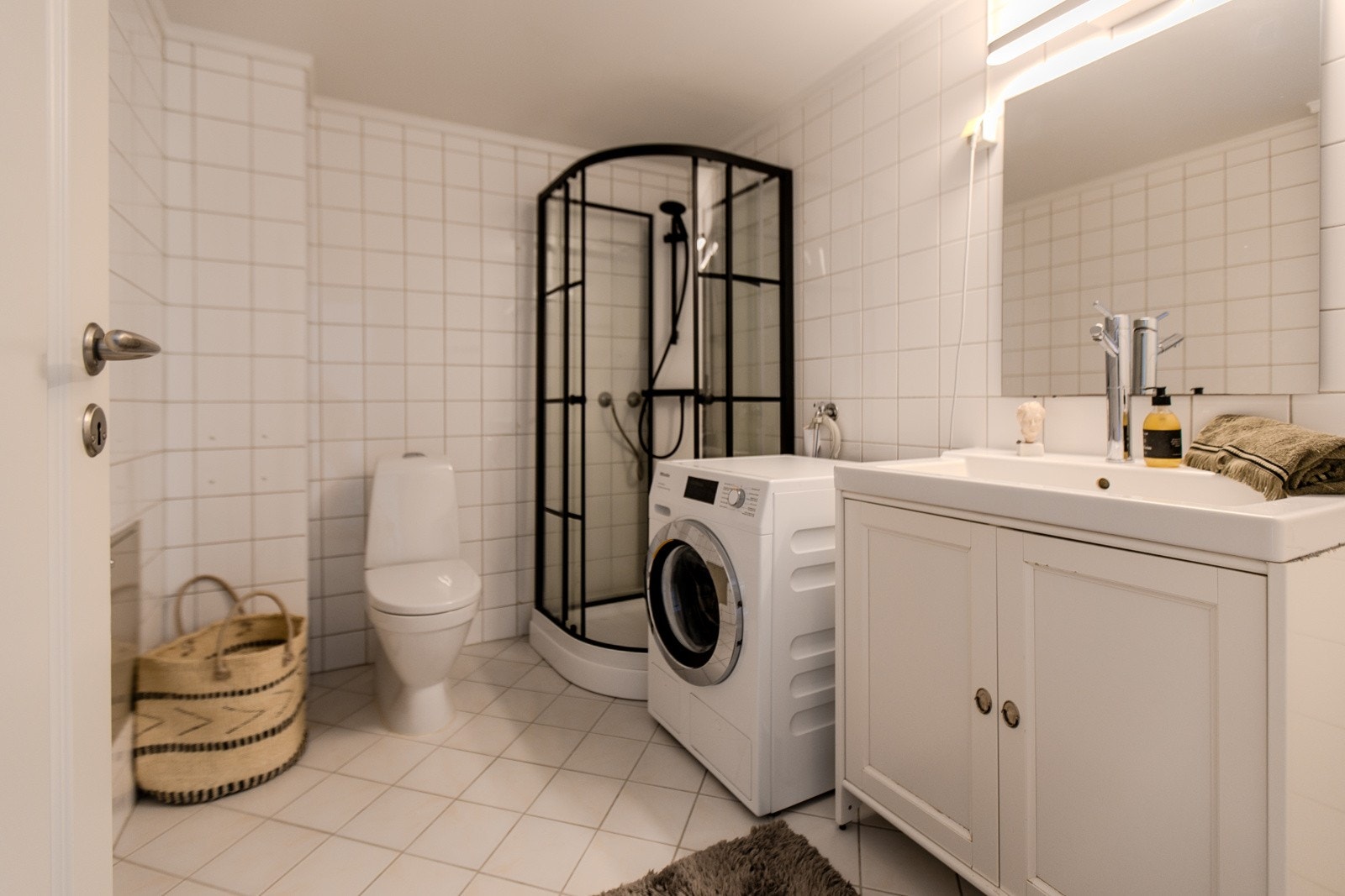 Bad 2 i den private leiligheten Galleribilde