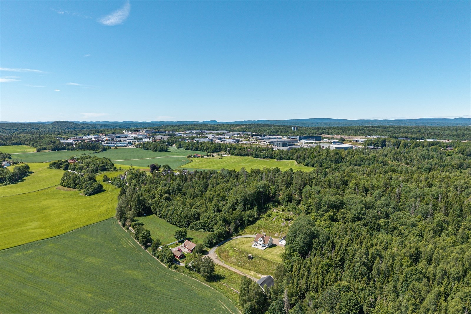 Eiendommen ligger usjenert til! Galleribilde