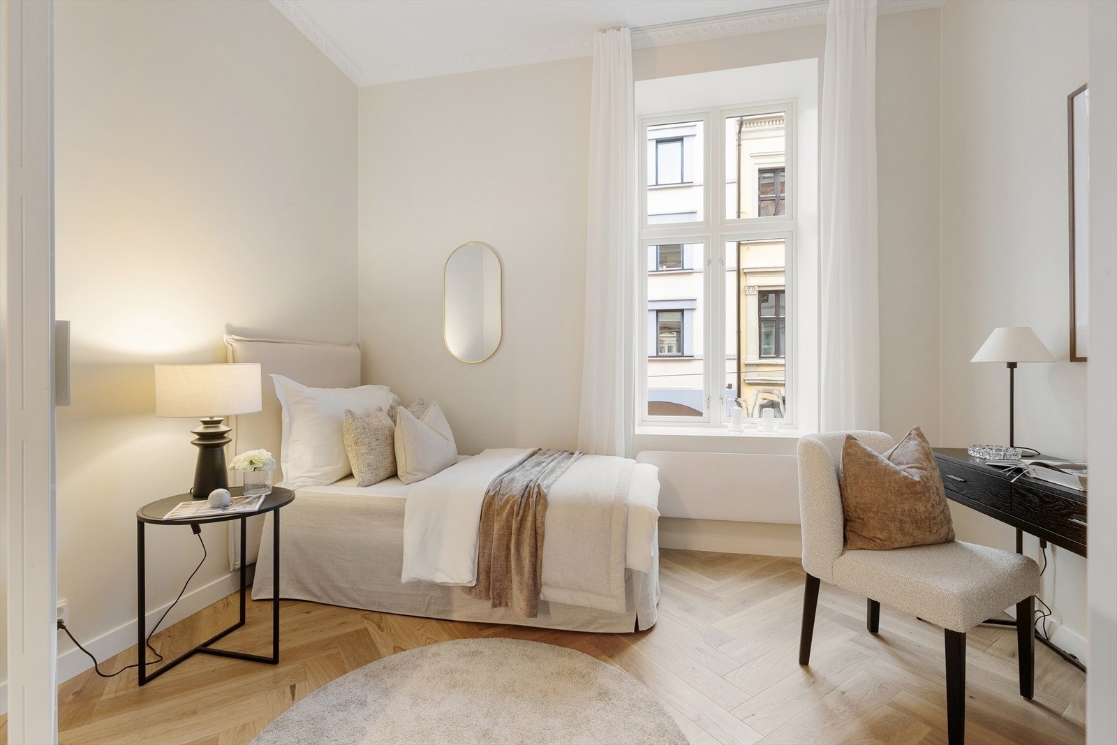 Dette rommet er perfekt enten som separat spisestue eller soverom nummer 2. Galleribilde