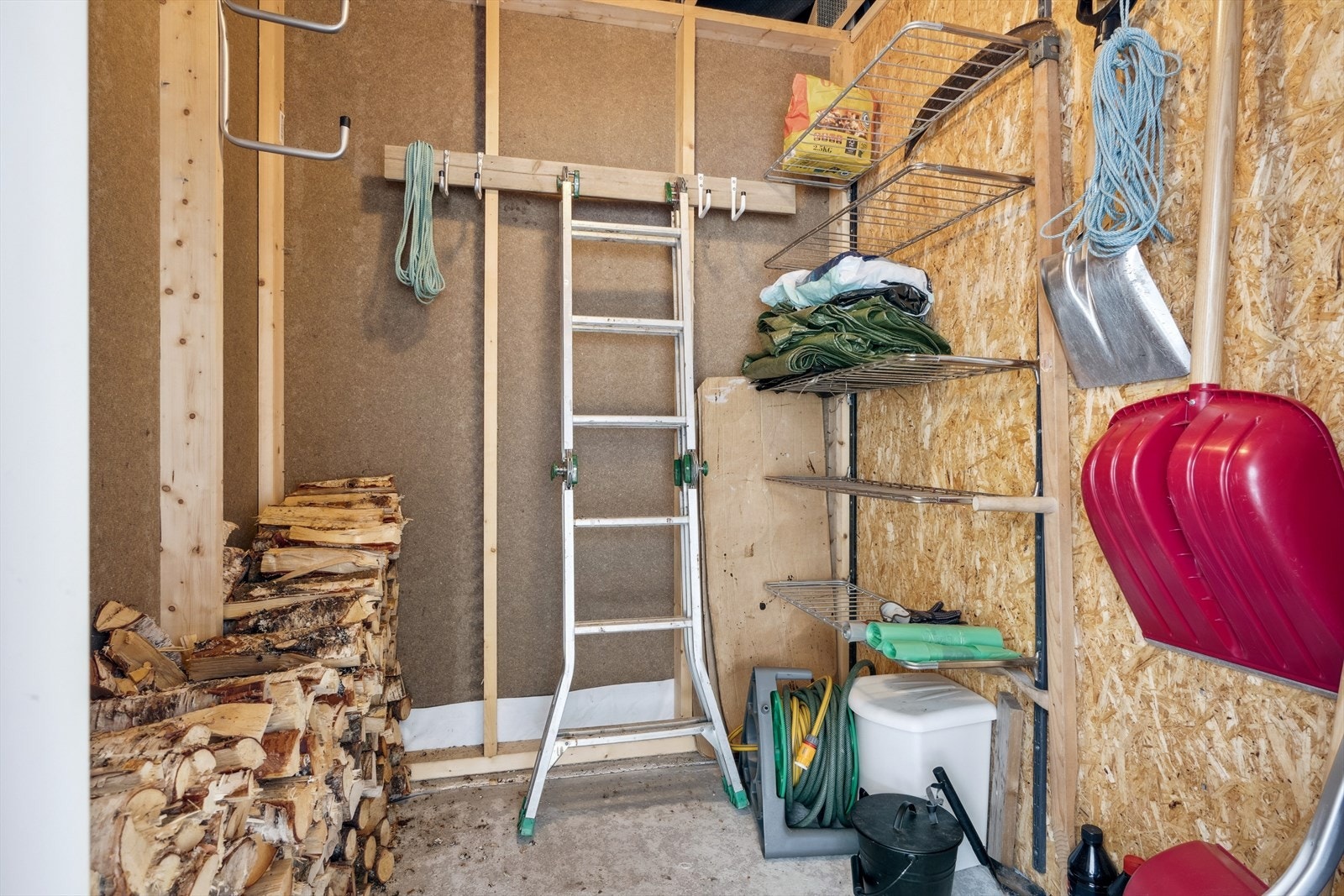 Utvendig bod. Galleribilde