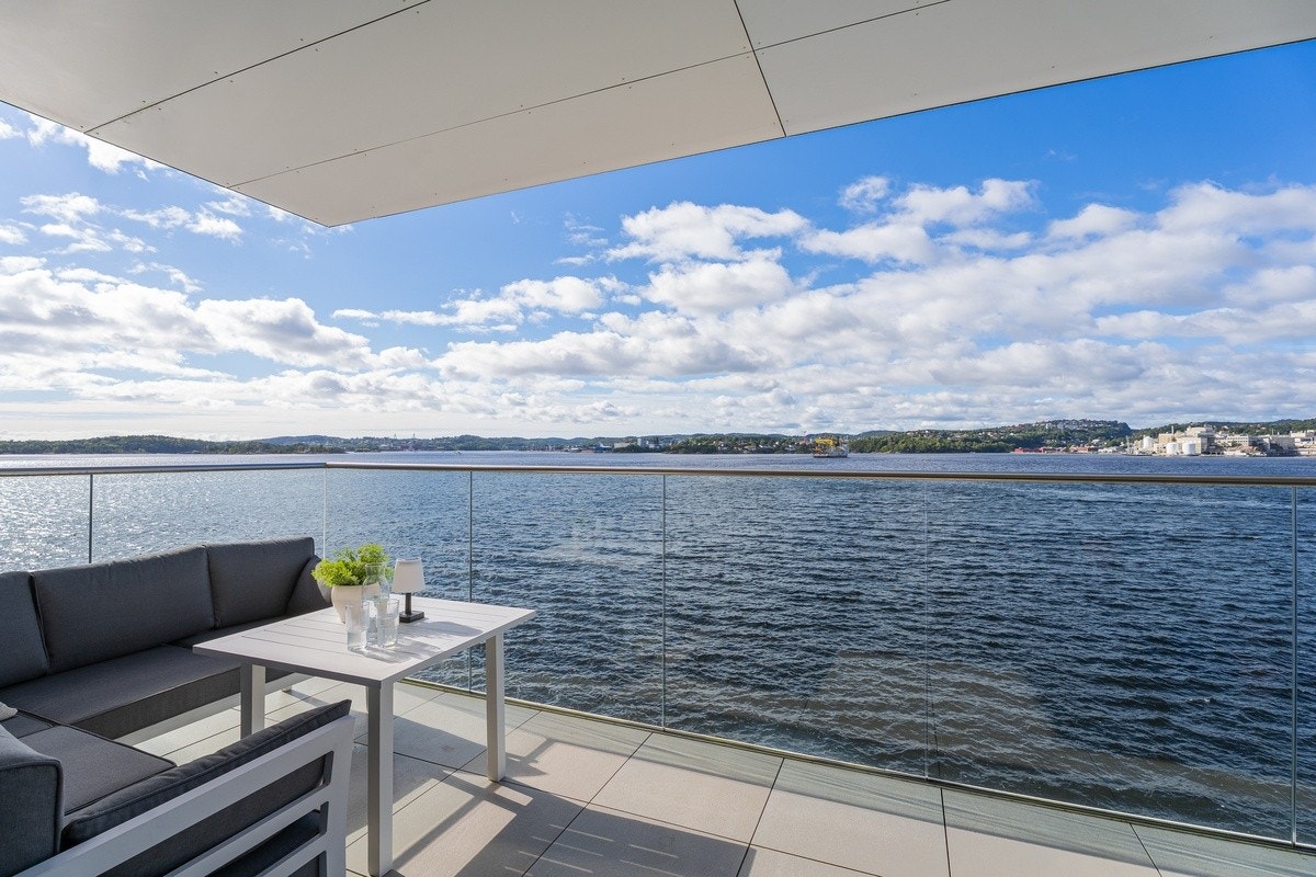 Utsikt terrasse. Galleribilde