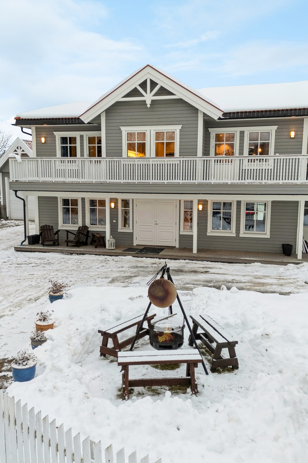 En innbydende og velholdt enebolig med gjennomtenkte løsninger. Galleribilde