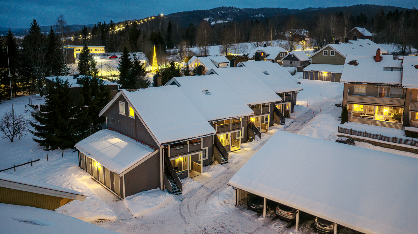 Ikke langt fra boligen finner du Åslia skisenter, hvor du kan stå på snowboard eller slalåm. Galleribilde
