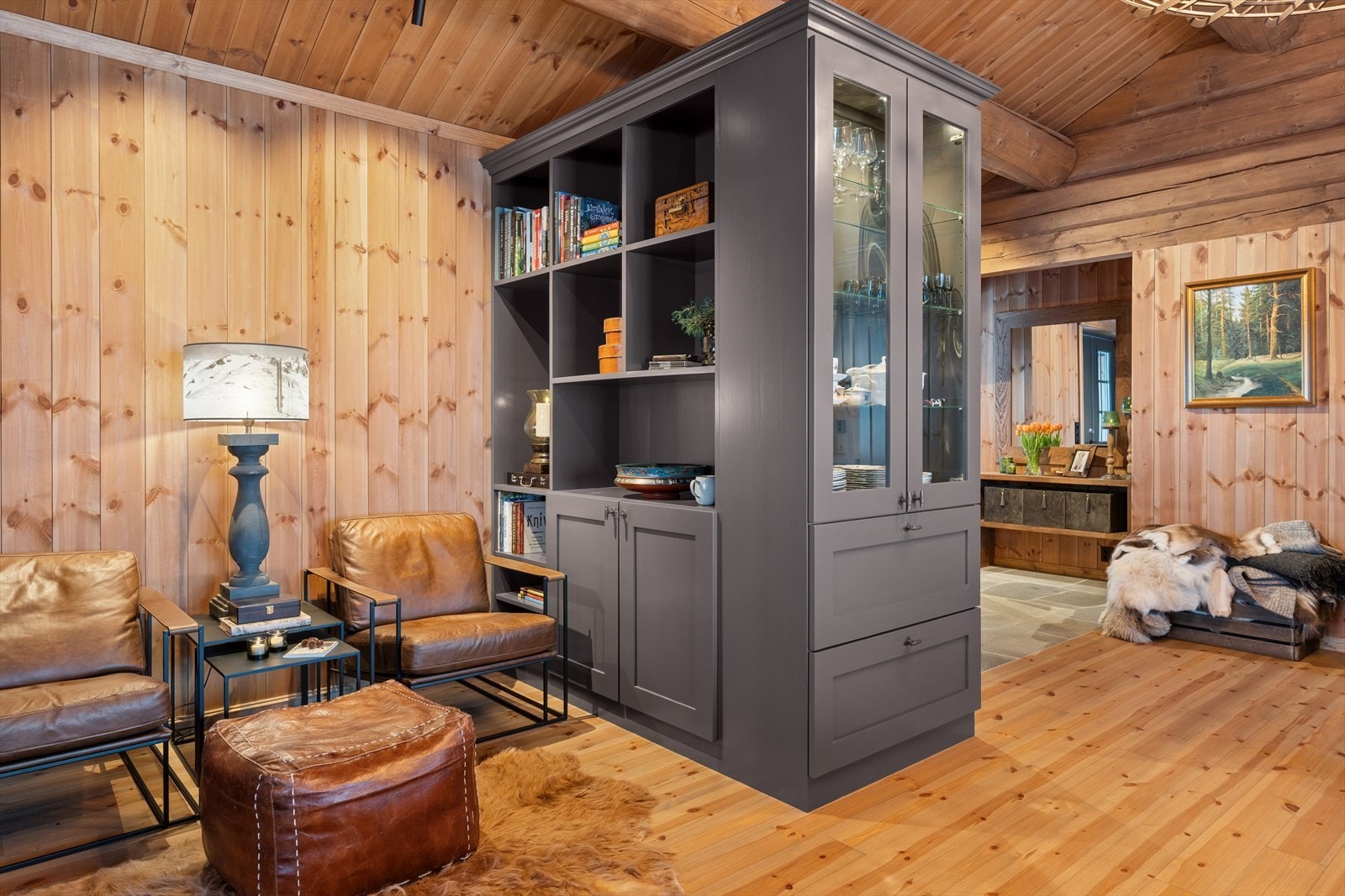 En koselig lesekrok mellom stue og kjøkken. Galleribilde