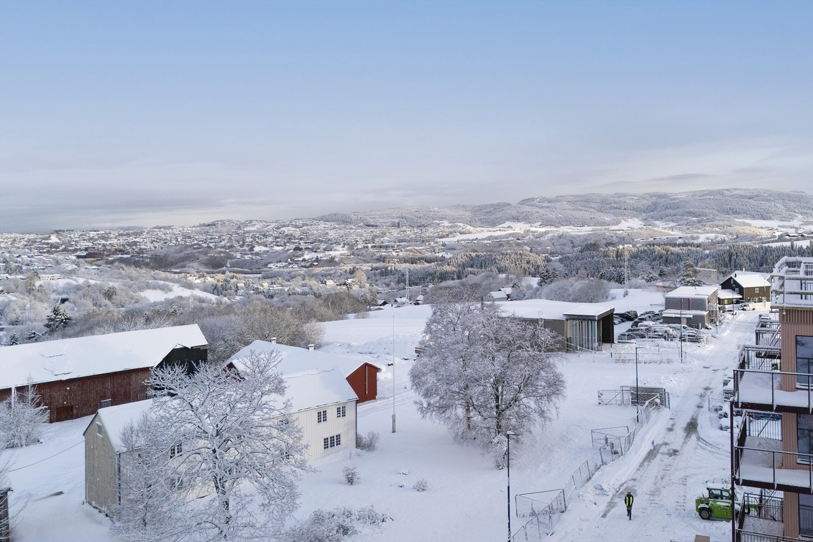 Denne selveierleiligheten har oppgradert standard og vannbåren gulvvarme. Galleribilde