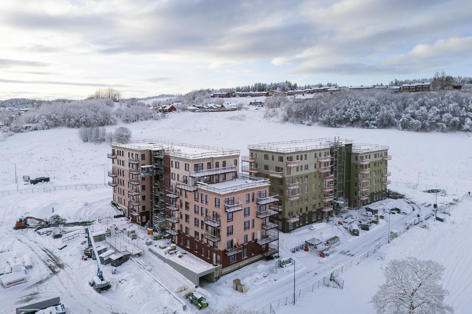 Med leiligheten følger mulighet for leie av parkeringsplass i p-kjeller med el-lader. Galleribilde