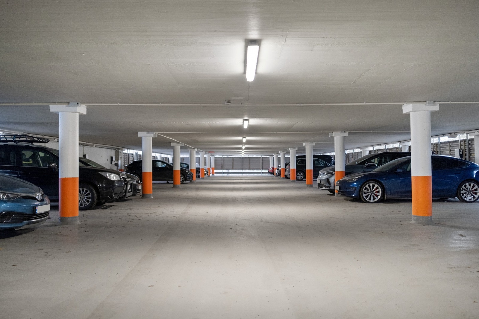 Leiligheten disponerer én garasjeplass med mulighet for etablering av elbillader. Galleribilde