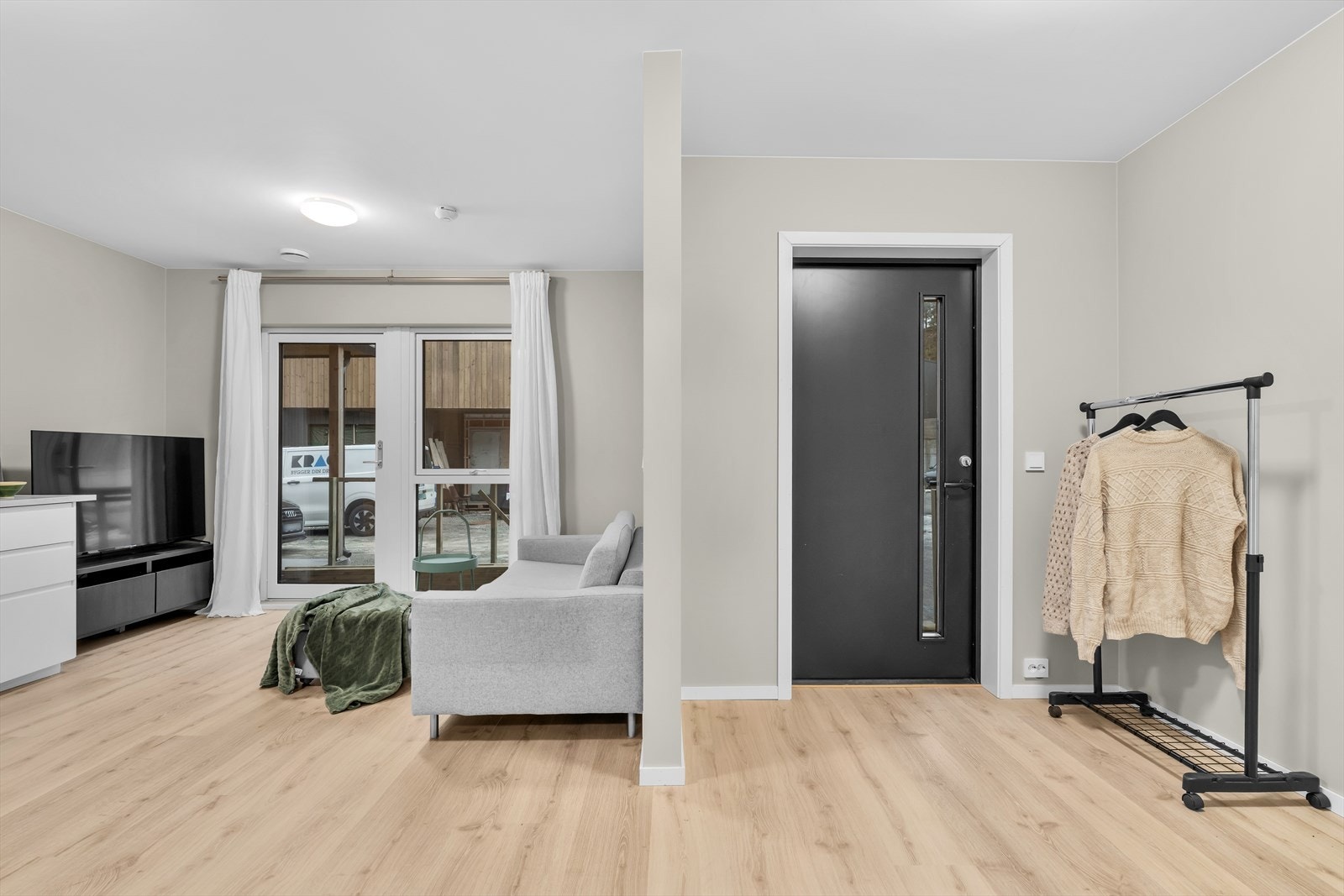 Praktikantdelen består av stue/kjøkken, soverom og bad. Galleribilde