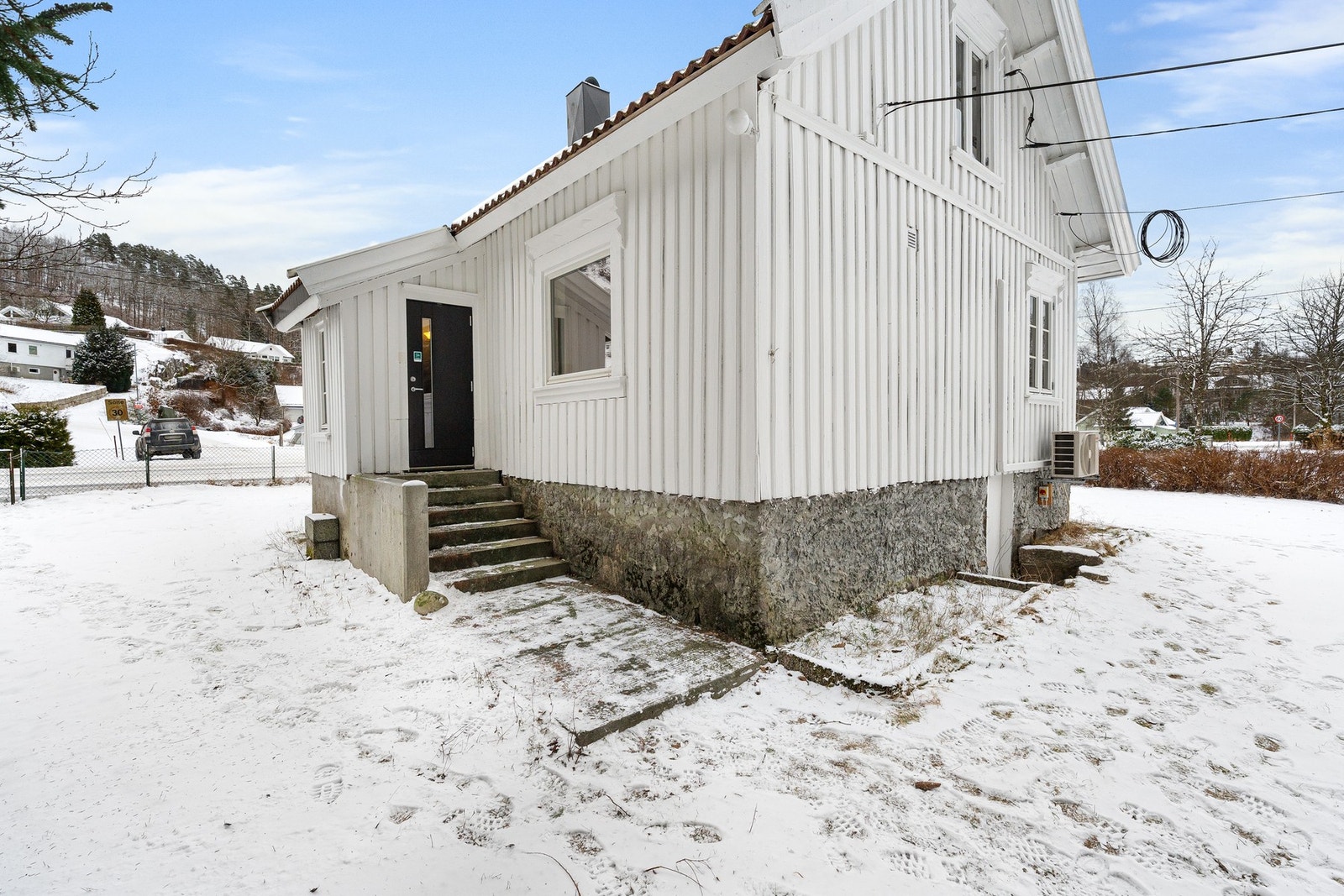 Marnarveien 2138s inngangsparti Galleribilde