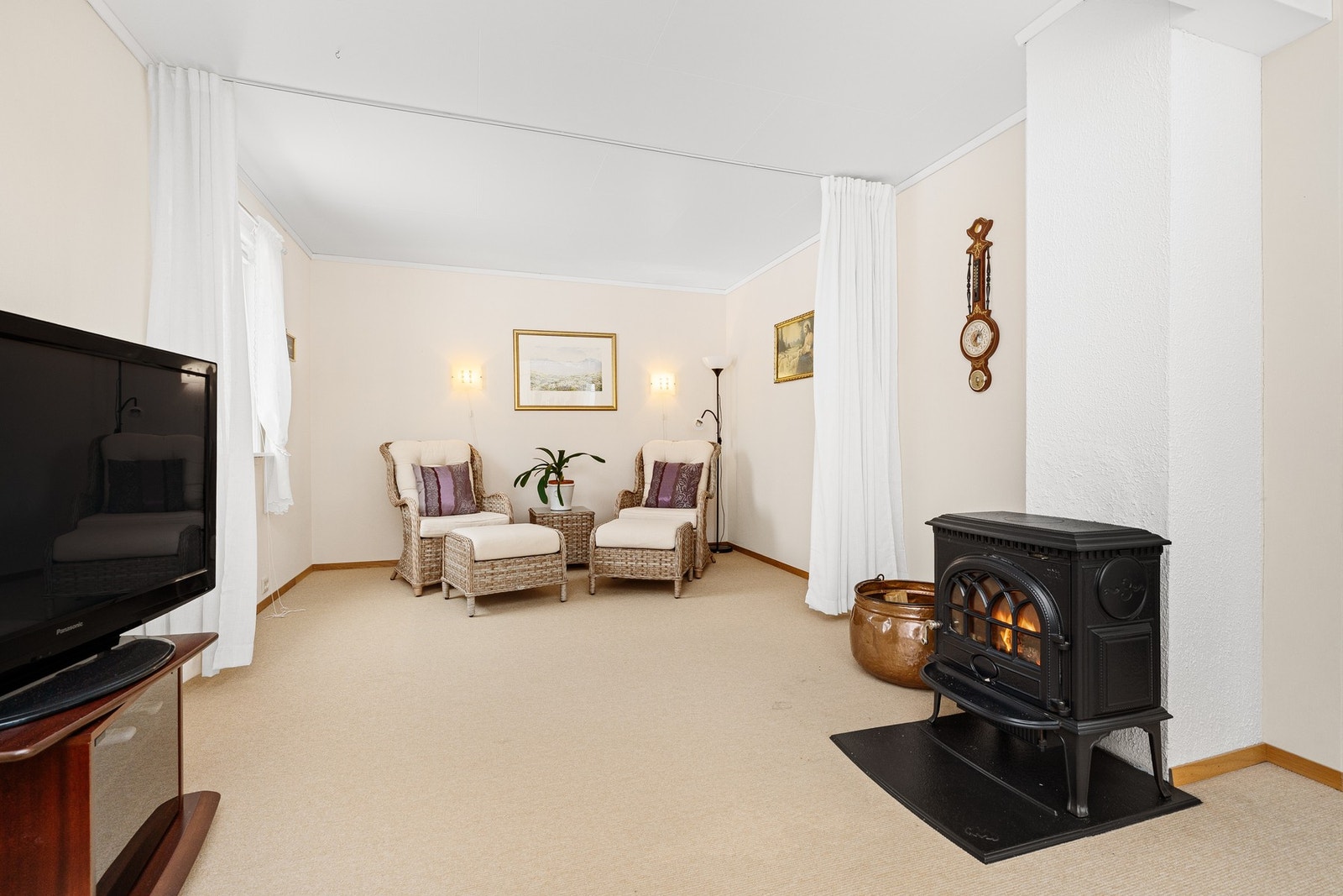 Stue med peisovn Galleribilde