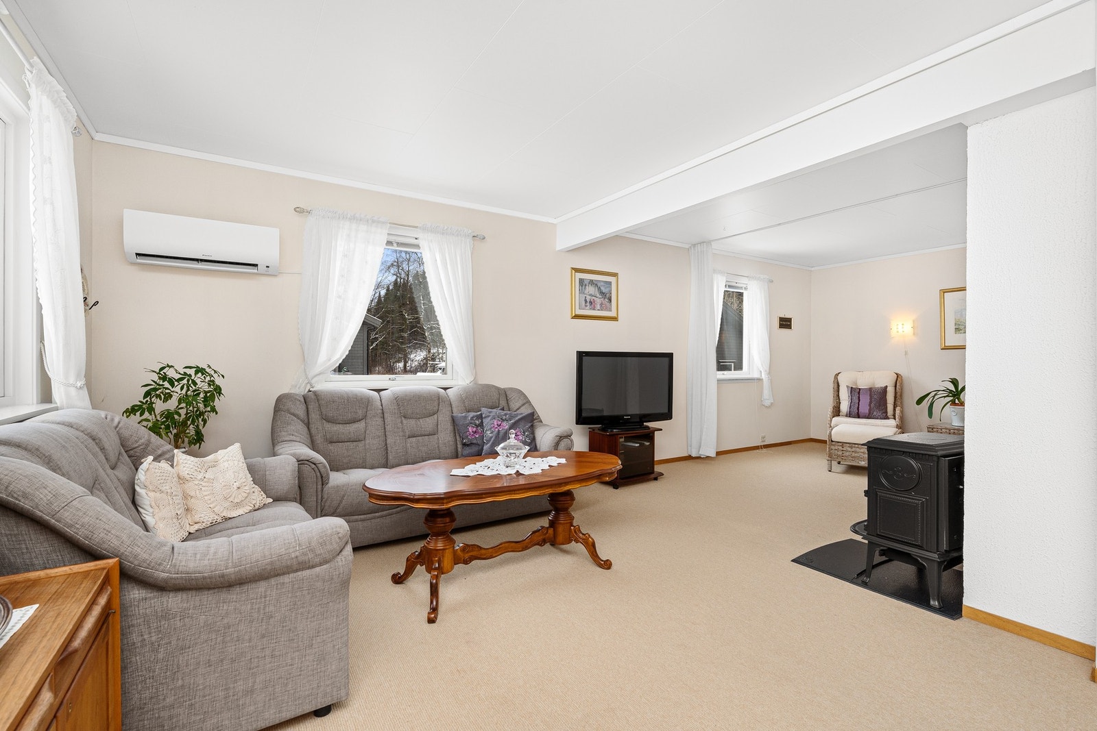 Stue med peisovn Galleribilde