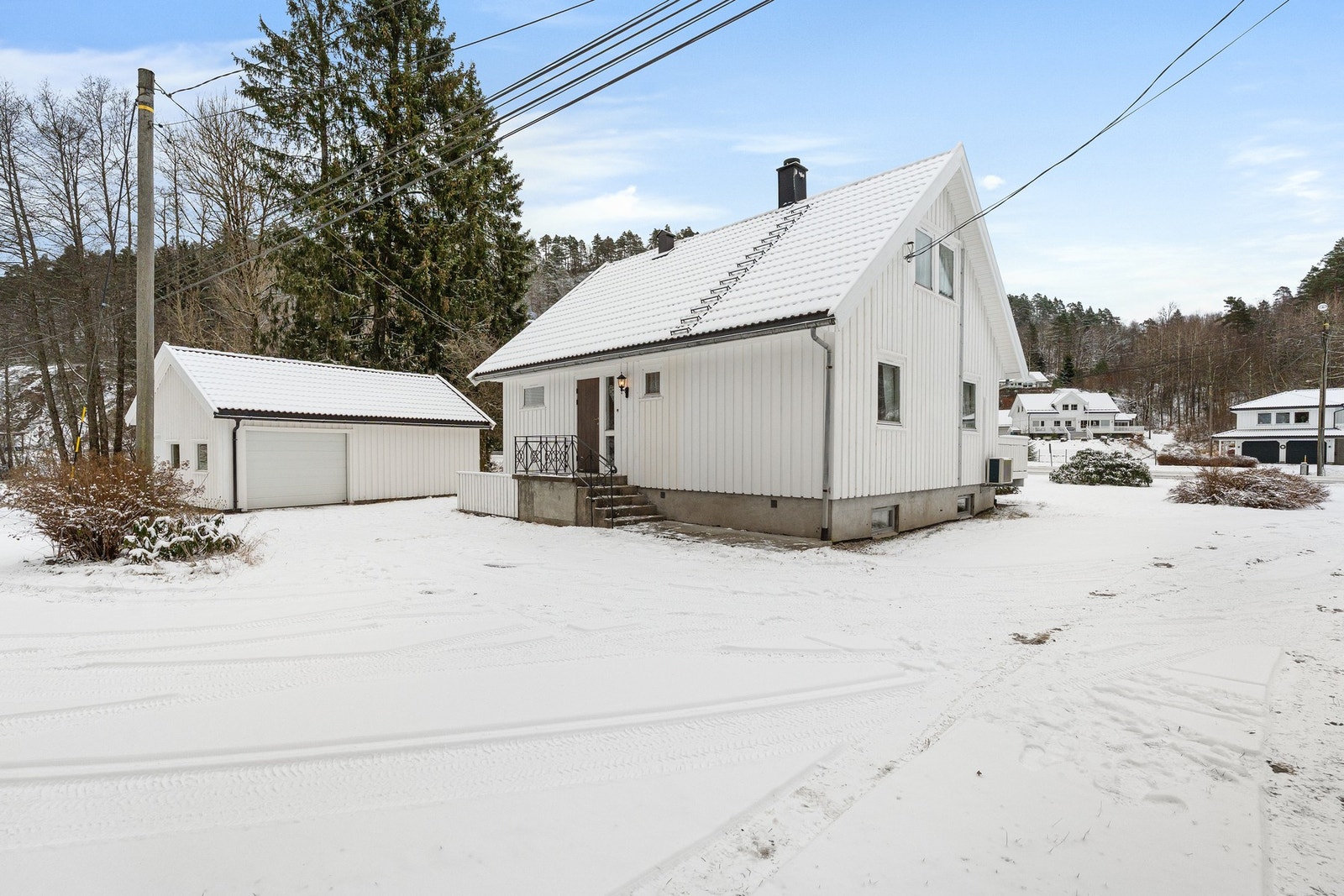 Marnarvegen 2136' inngangsparti Galleribilde