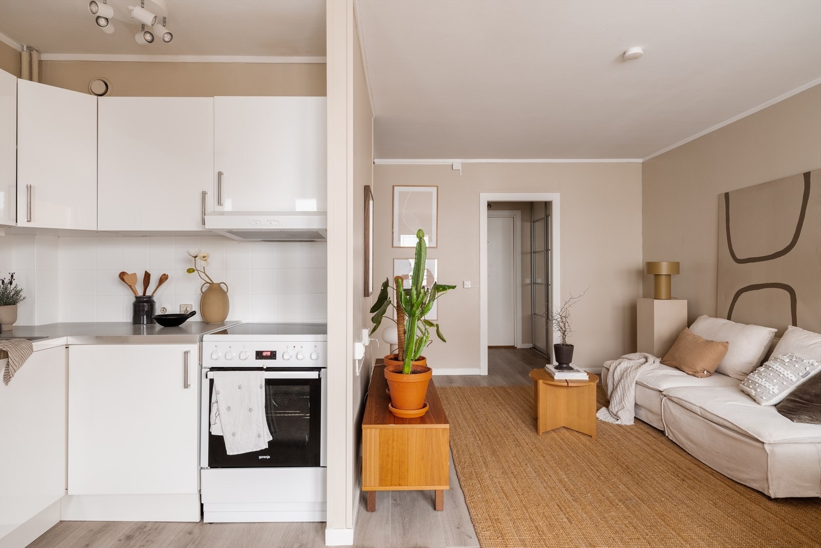 Varmtvann og internett er inkludert i felleskostnadene Galleribilde