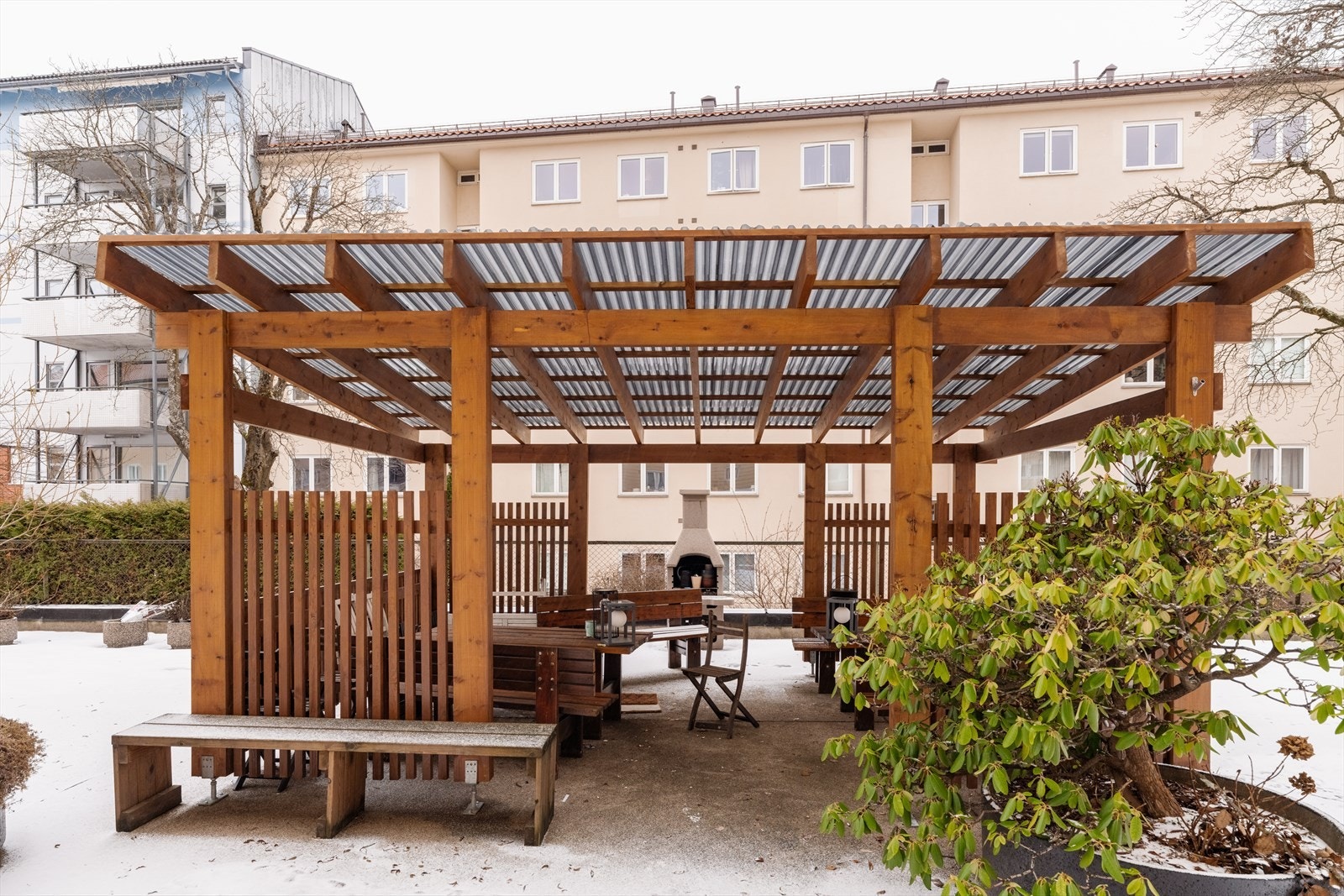 Hyggelige sittegrupper på fellesområde. Galleribilde