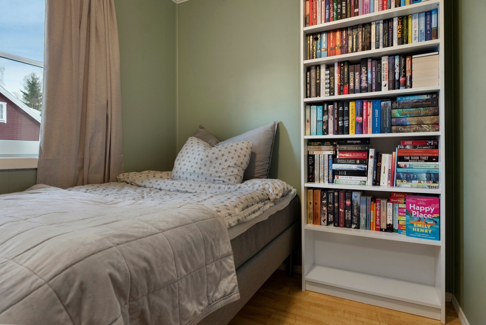 Leilighetene har 2 soverom, et på 7 og et på 11 m². Galleribilde