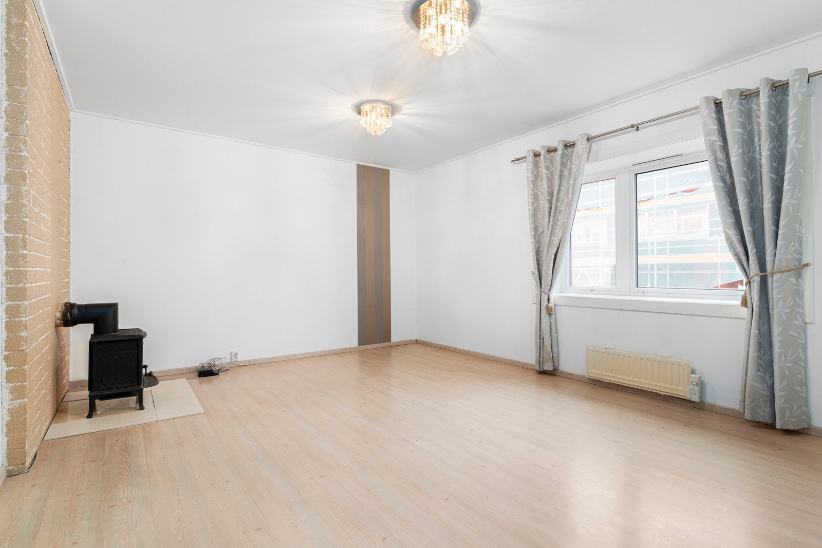 Videre inn kommer vi til denne store stuen. Galleribilde