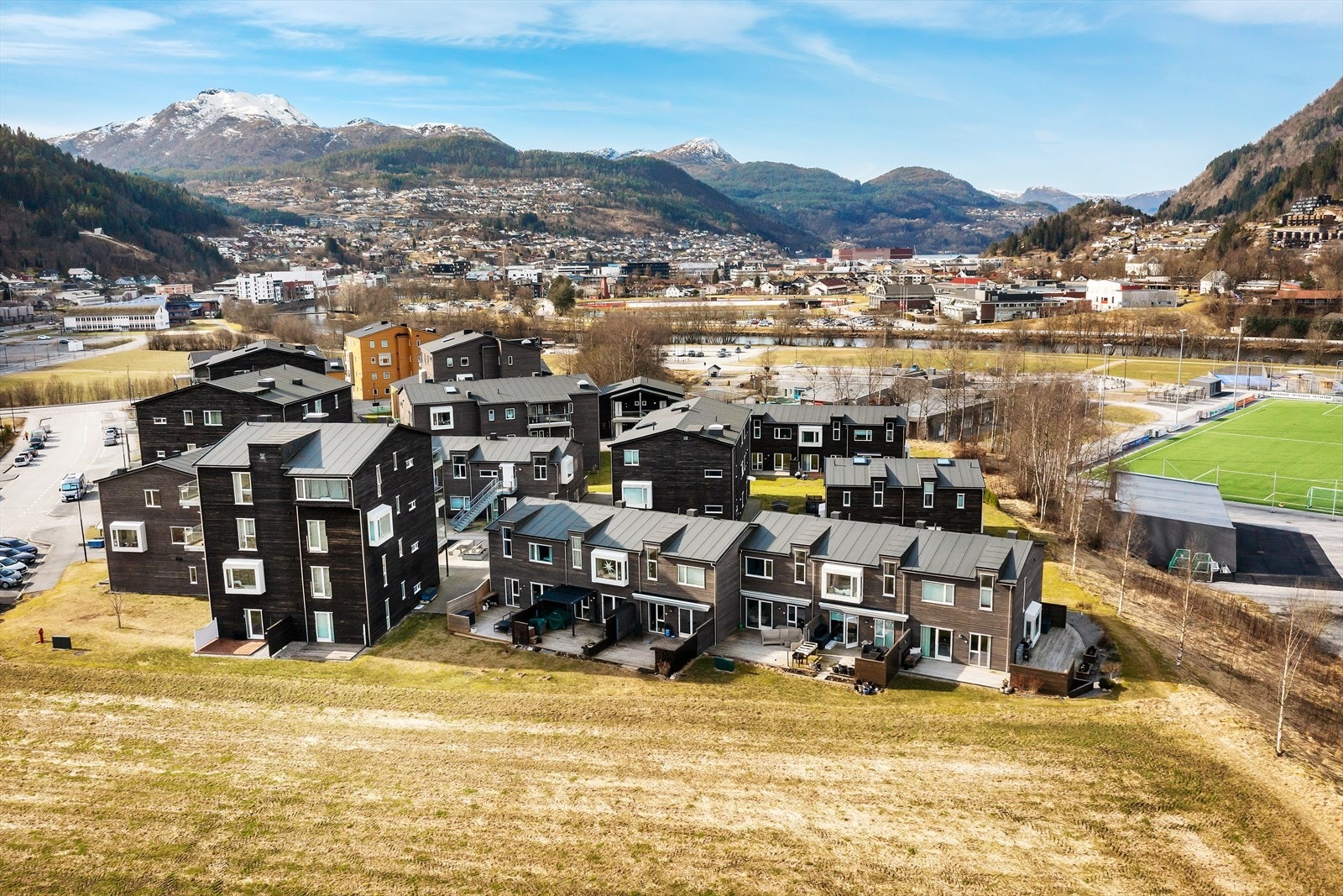 Hafstadparken ligg fint plassert med gangavstand til det meste Galleribilde