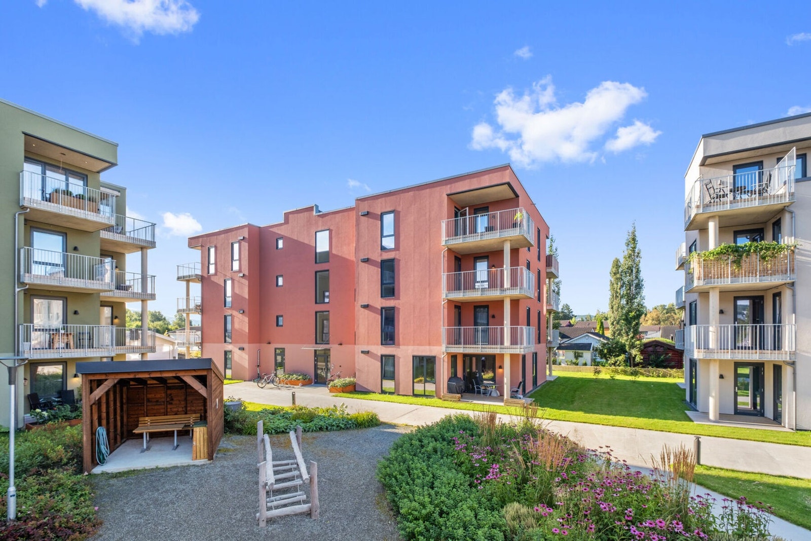 Eiendomsmegler 1 ved Lise Alstad har den glede å presentere: Ringbanen 26. Galleribilde