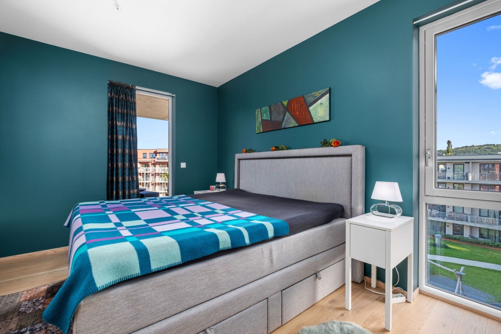 Romslig soverom på 15 kvm. Galleribilde