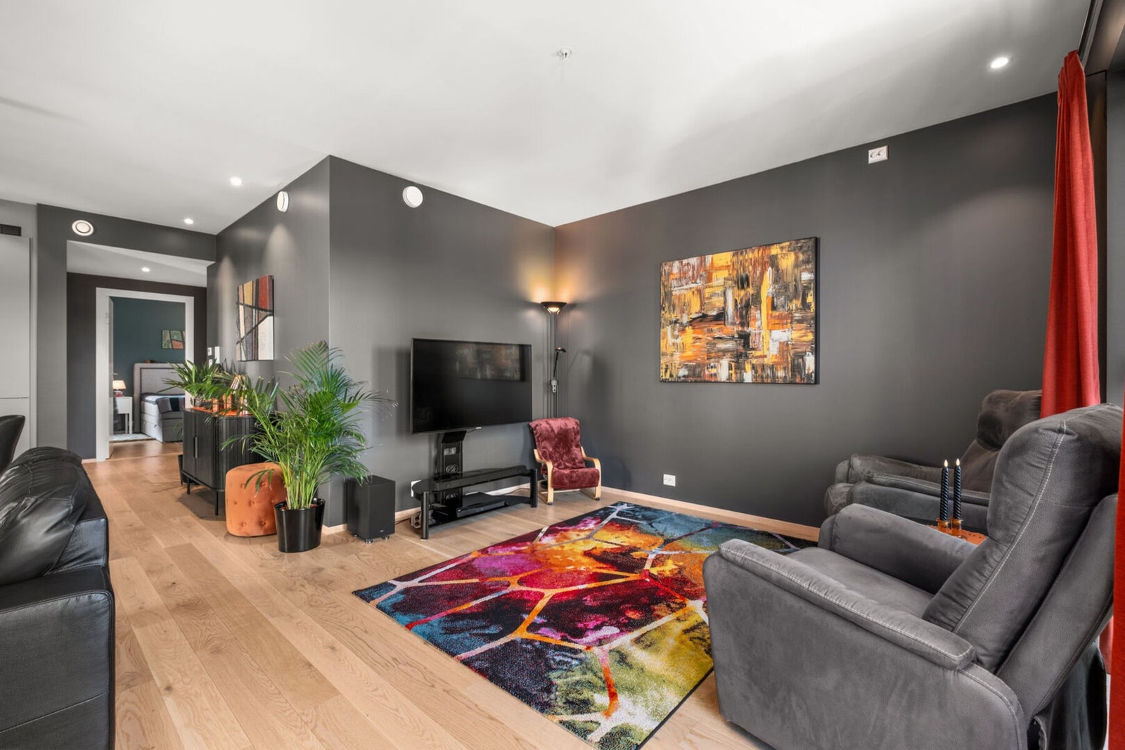 I stue/kjøkken er det gulvvarme som varmekilde. Galleribilde