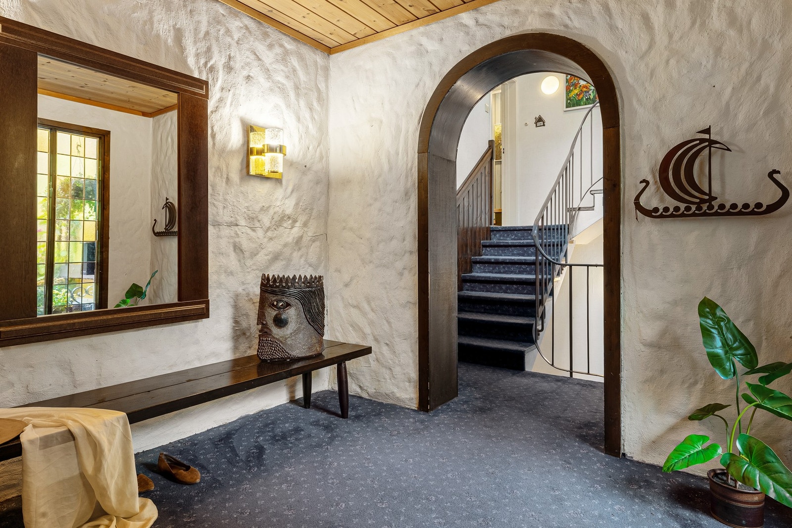 Fra hallen tar vi turen opp i boligdelen som ligger i 2.etg. Galleribilde