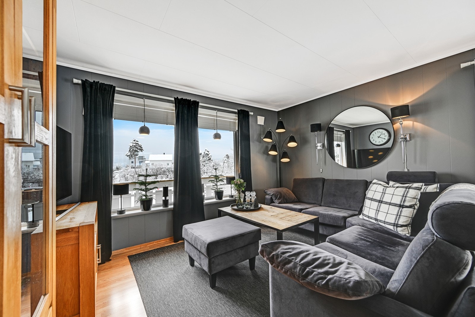 Stue med usjenert og fint utsyn. Galleribilde