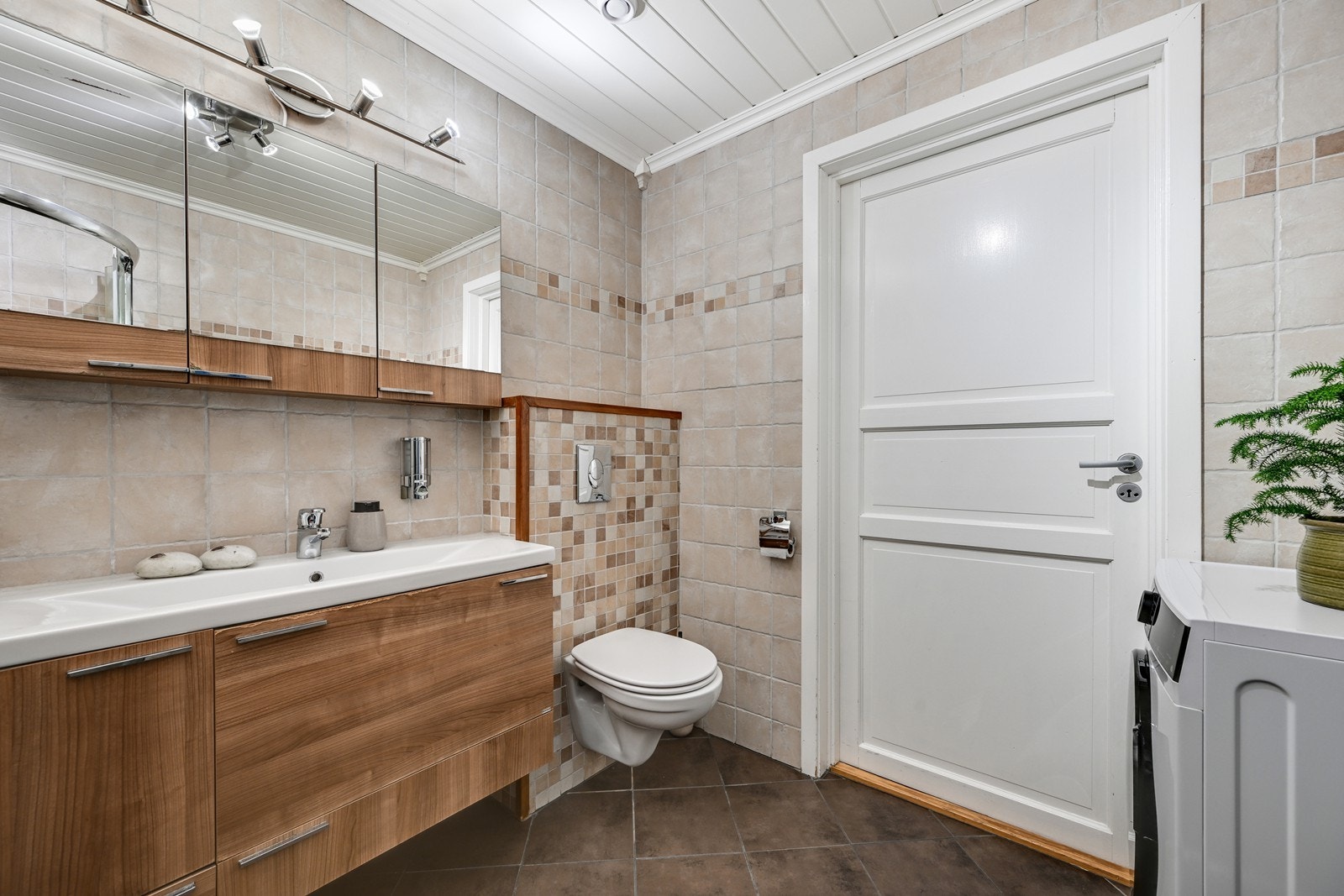 Det er opplegg til vaskemaskin. Galleribilde