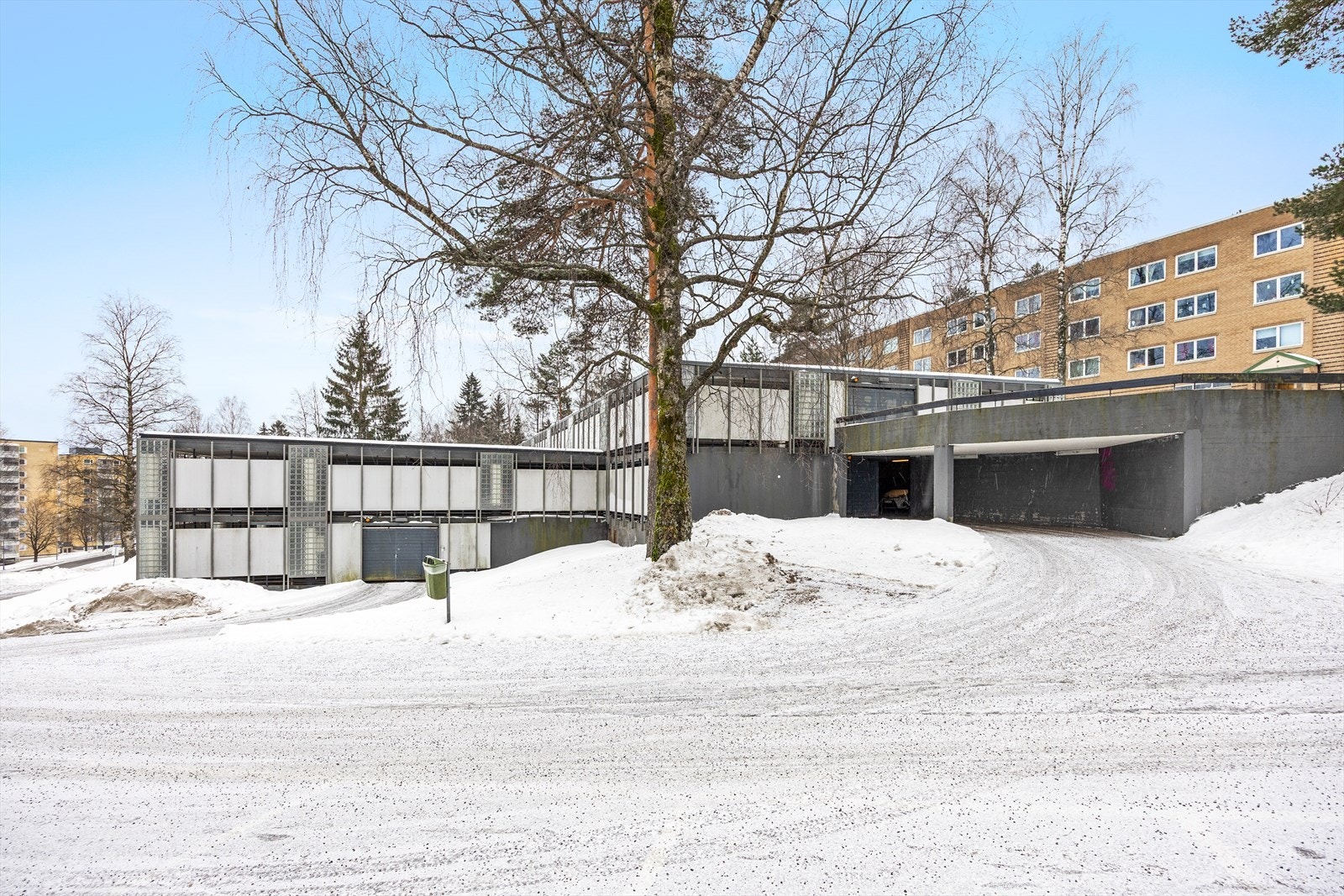 Det medfølger én fast parkeringsplass i felles garasjeanlegg. Galleribilde