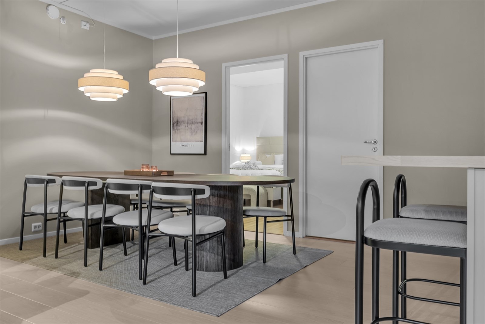 Her er det plass til et stort spisebord og mange middagsgjester. Galleribilde