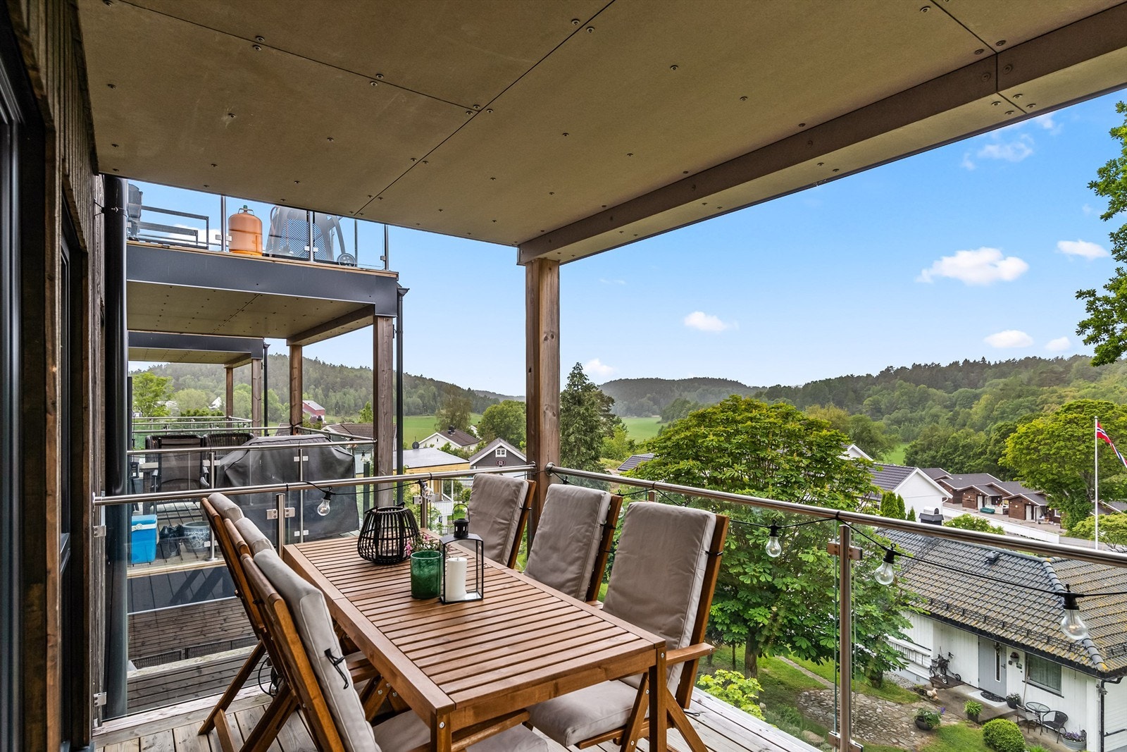 Balkong med kveldssol Galleribilde