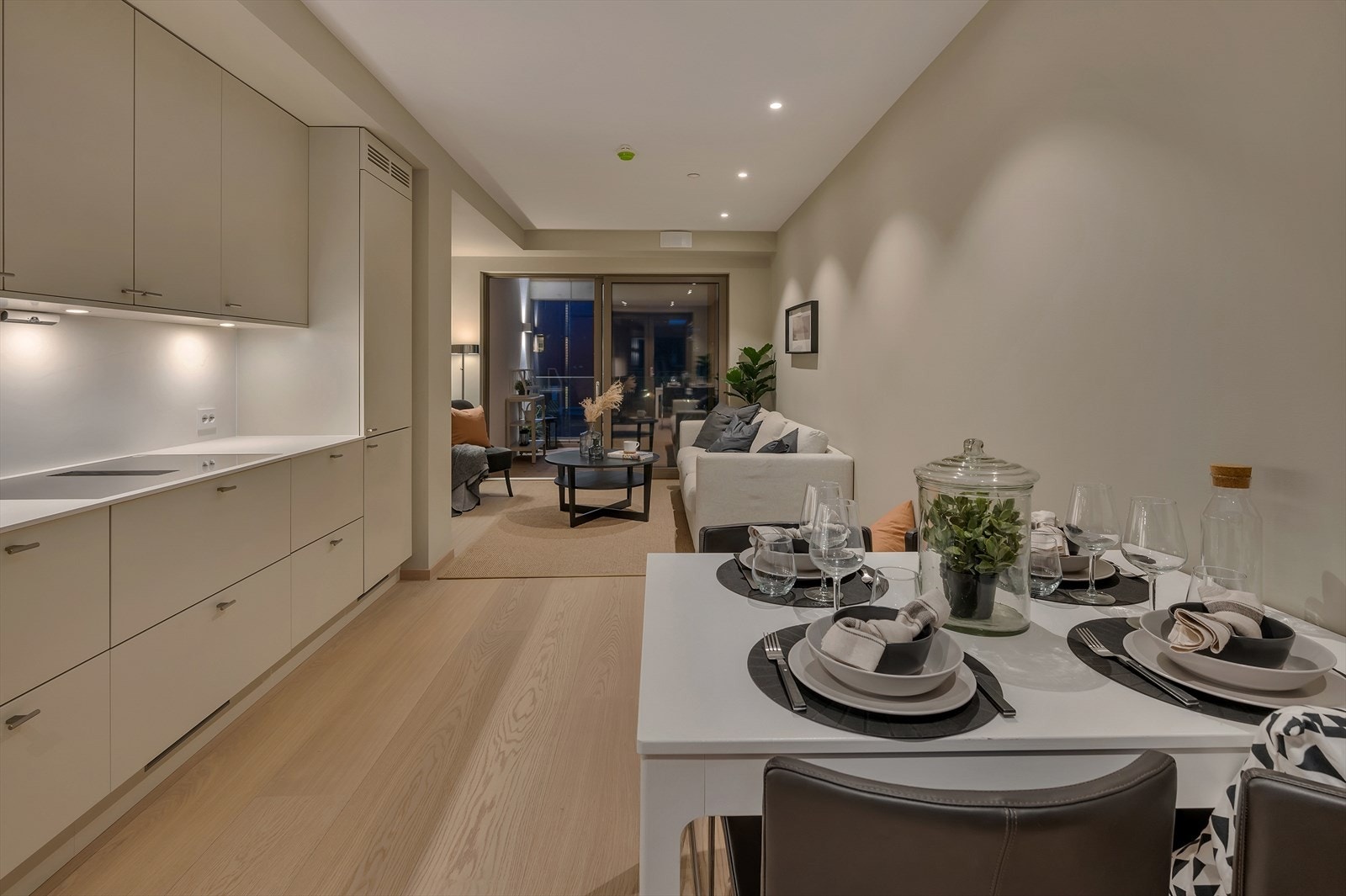 Velkommen til Dronningens gate 39B v/ Ole Jakob Seglem i Aktiv Eiendomsmegling Kristiansand! Galleribilde